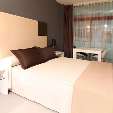 Apolo Suites Rentalmar Salou Room photo